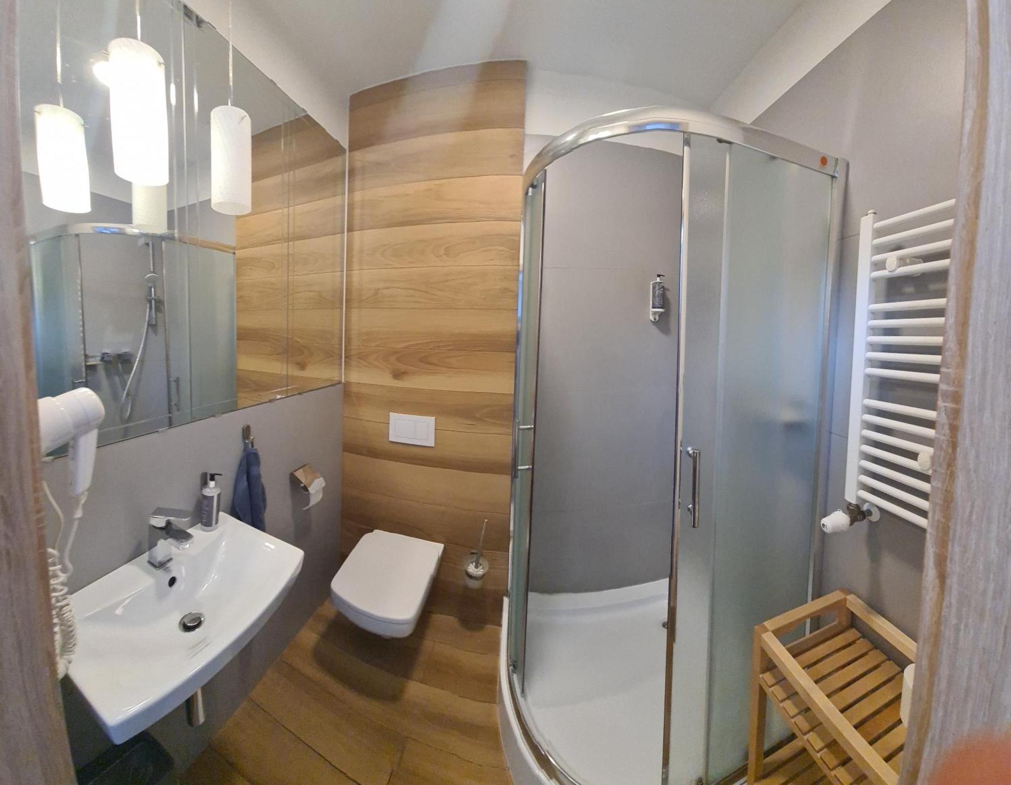 Es8Bar Motel Lozina Dış mekan fotoğraf